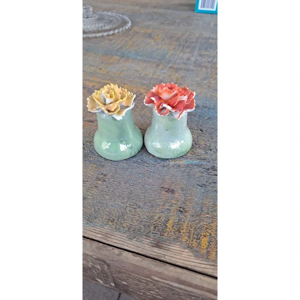 2 Vintage Germany Salt & Pepper Shakers Green With‎ Flowers